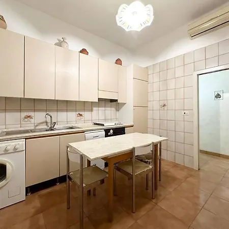 Cozy And Well Connected To The Center Διαμέρισμα Ρώμη