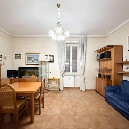 Cozy And Well Connected To The Center
