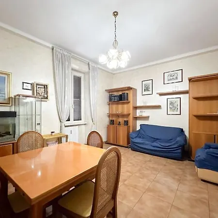 Cozy And Well Connected To The Center Apartment Rome
